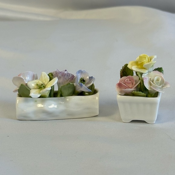 CoalPort Bone China of England Miniature Floral Boutique - set of 2 - Picture 2 of 15